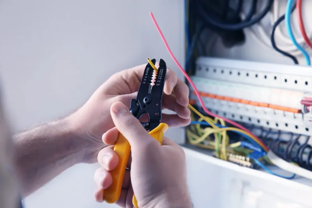 Câblage armoire électrique à Le Blanc-Mesnil